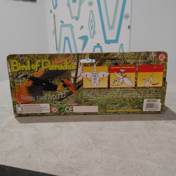 Vintage bird of paradise toy - Picture 2 of 5